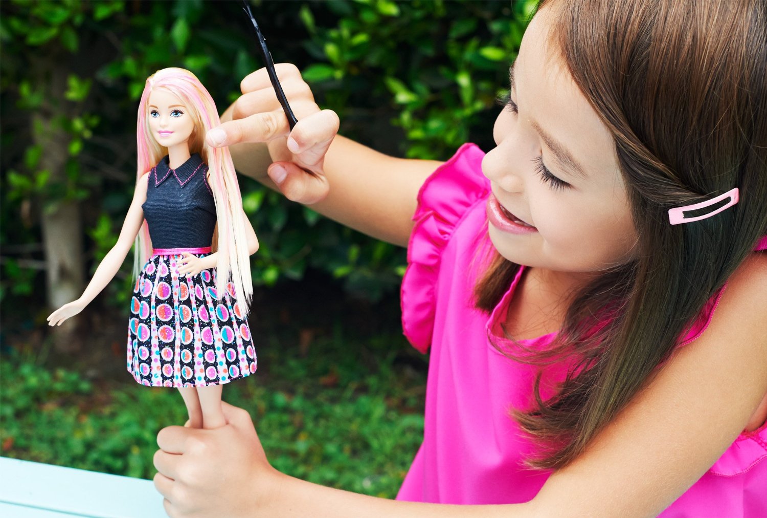 Кукла стала игр. Barbie Mix n Color dhl90. Куклы для девочек. Куклы Барби с детьми. Современные игрушки для девочек.