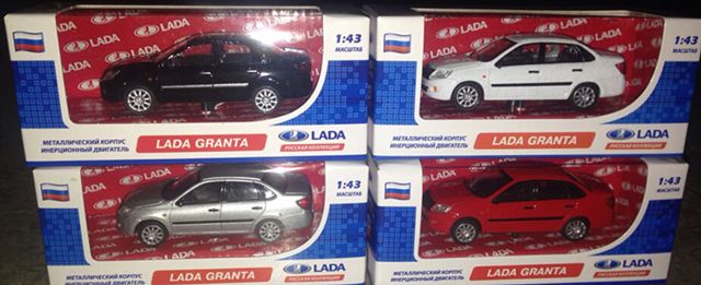 Машина 1 43 Lada Granta инерционная Carline