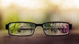 Как сохранить зрение: более безопасные для глаз гаджеты
