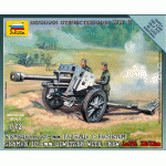 Зв.6121 Немецкая 105 мм гаубица с расчетом