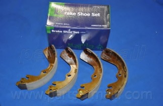Купить PLA-026 PARTS-MALL Комплект тормозных колодок в интернет-магазине Ravta – самая низкая цена