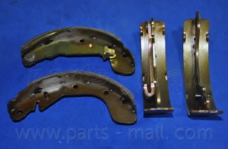 PLC-009 Parts-Mall Комплект тормозных колодок