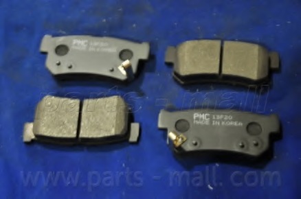 PKD-004 Parts-Mall Комплект тормозных колодок, дисковый тормоз