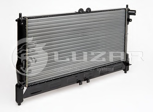 LRc 0561 LUZAR Радиатор, охлаждение двигателя